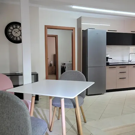 Gledis - Panoramic Terrace Tiran