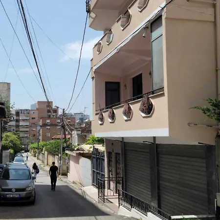 Gledis - Panoramic Terrace Daire Tiran